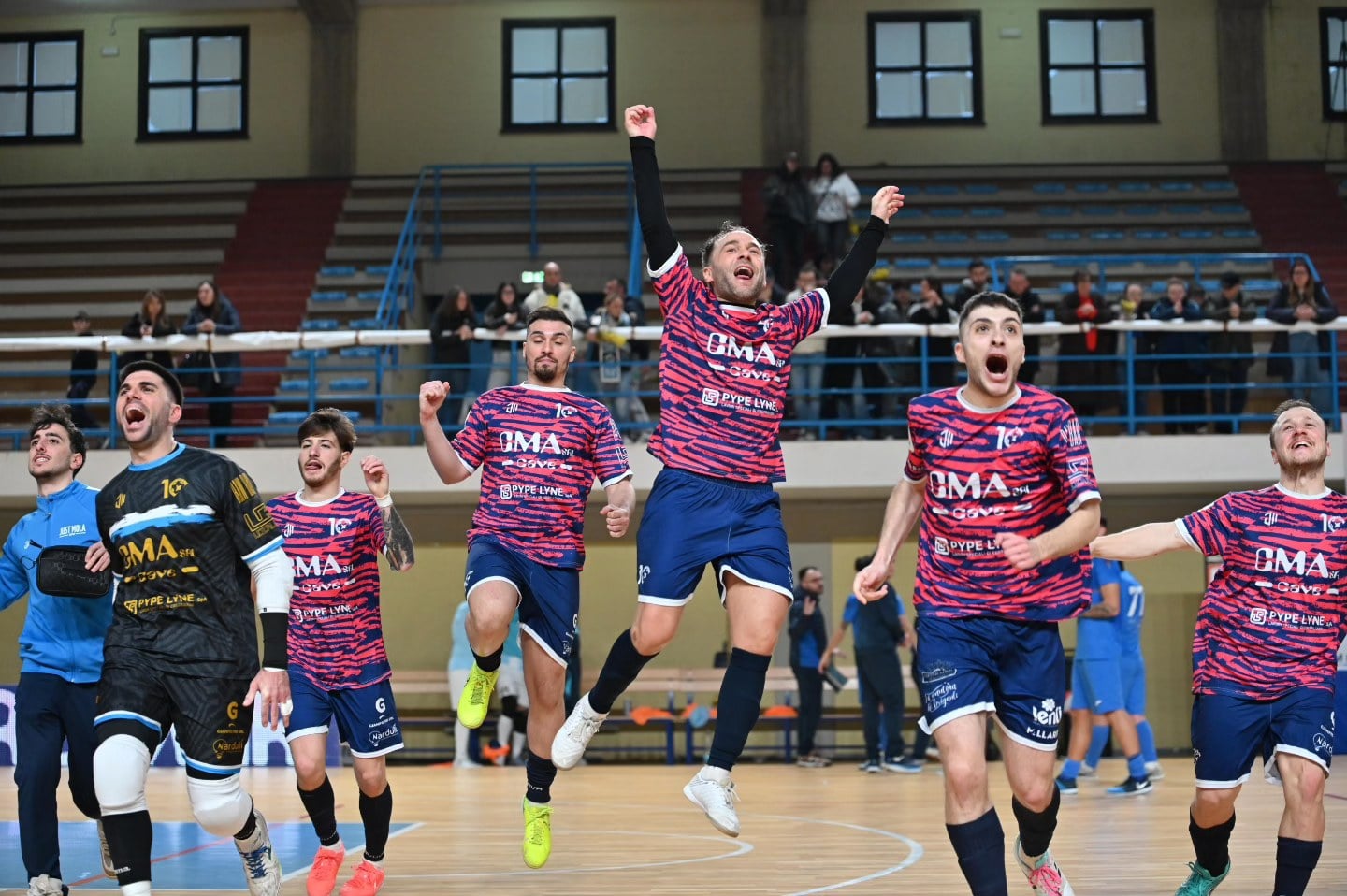 Just Mola — Foto 3